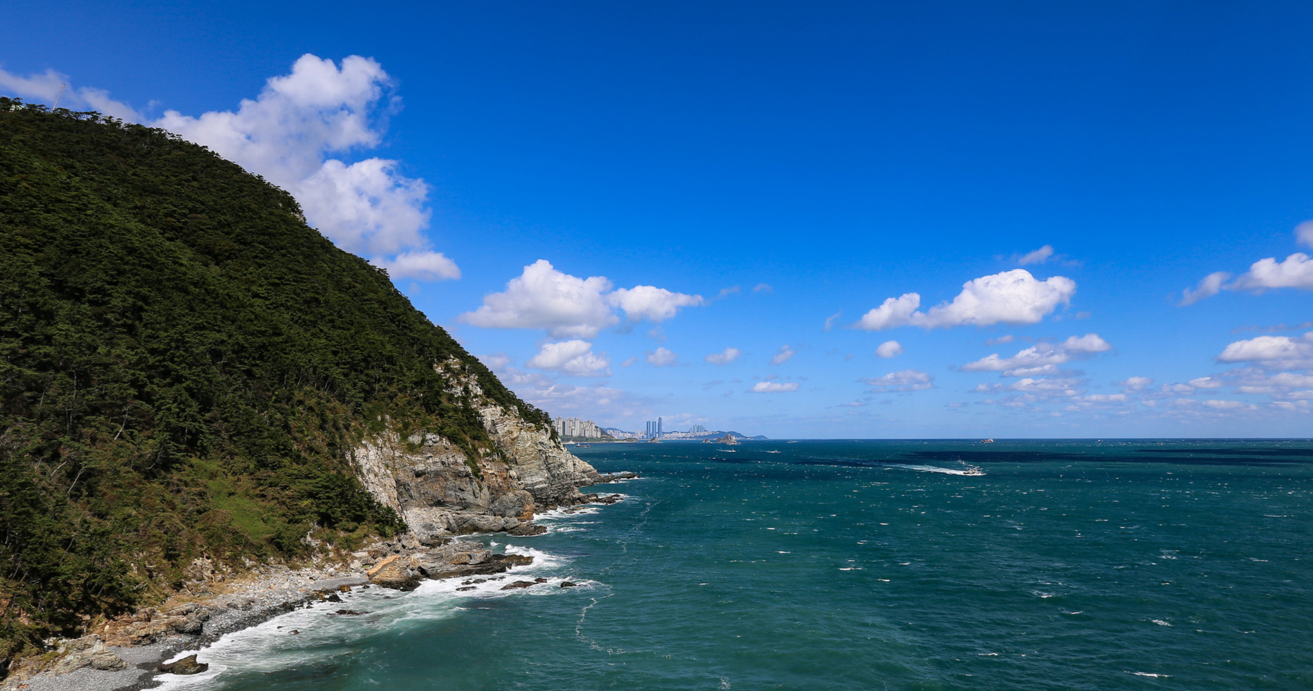 Au loin, le centre moderne de Busan