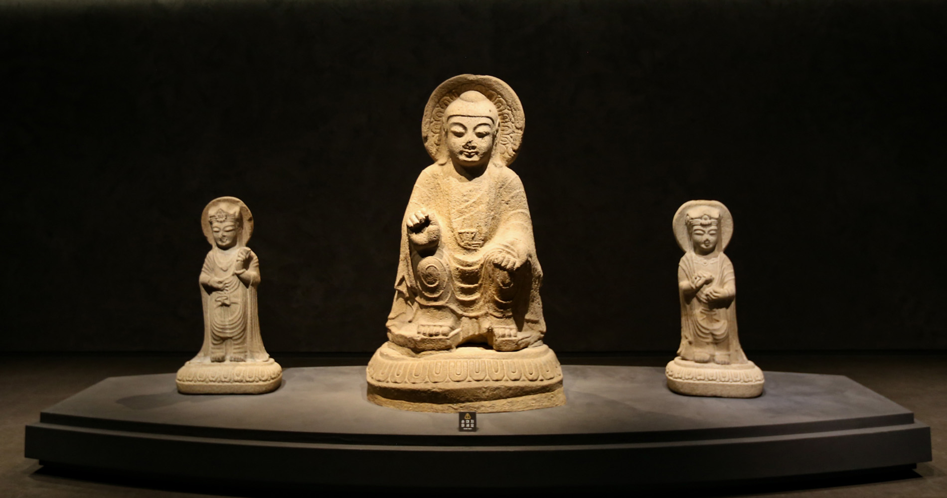 Maitreya Buddha Triad, Musée National