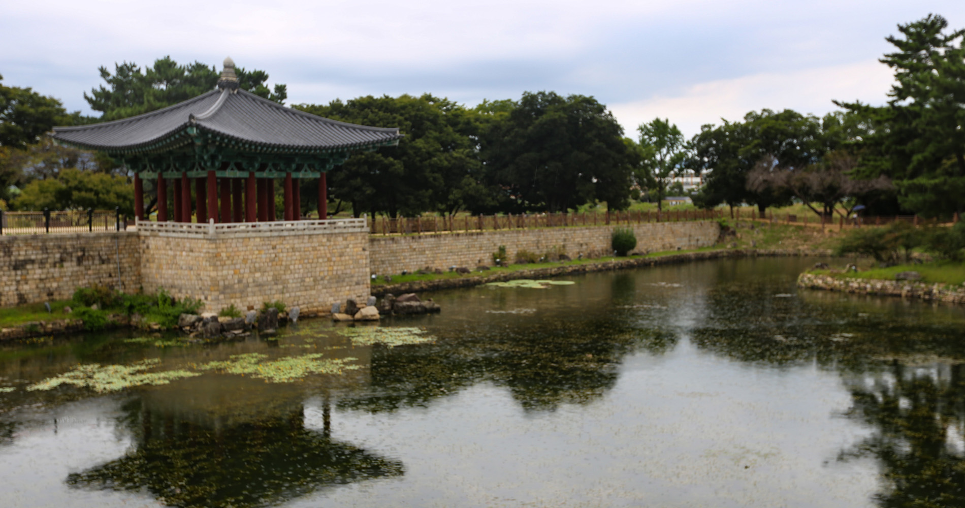 Palais Donggung et l’étang de Wolji