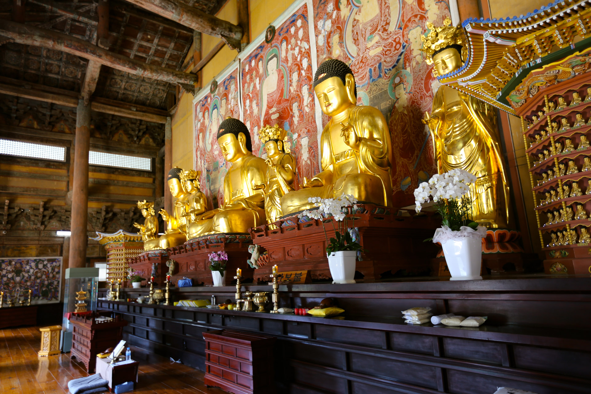 Intérieur du Gakhwangjeon Hall