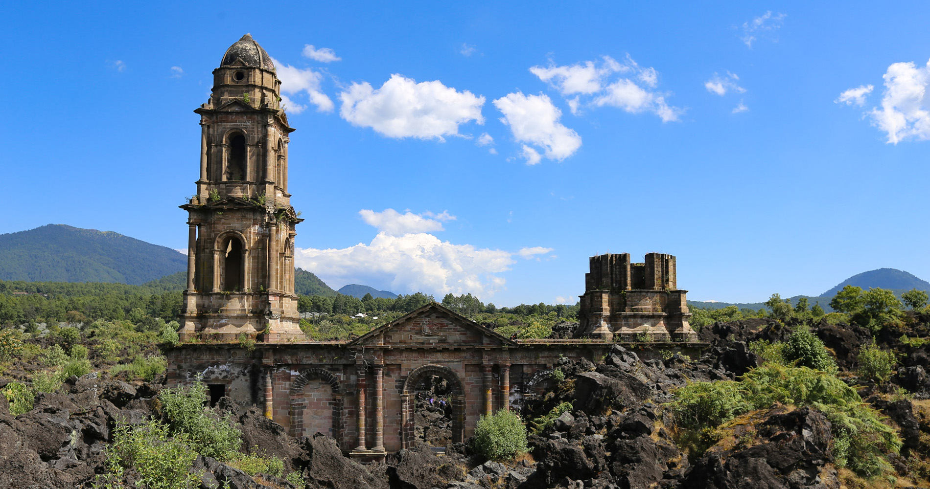 Basilique de San Juan Parangaricutiro