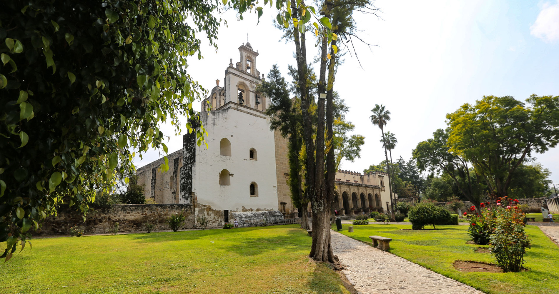 Parc devant l’église de Sainte Marie Madeleine