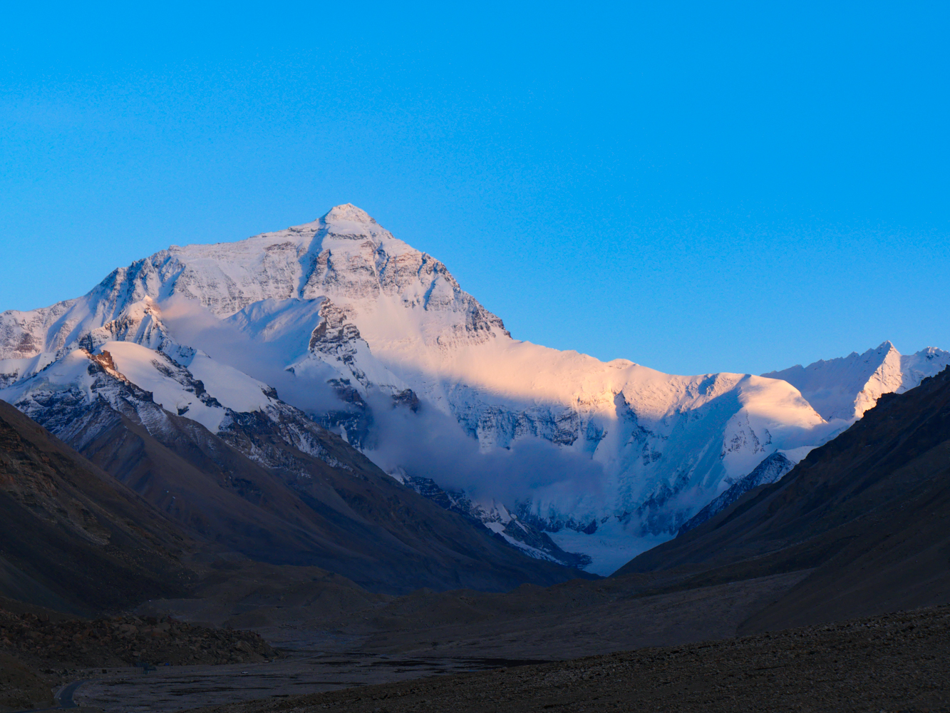 Coucher de soleil sur Everest depuis Rongbuk