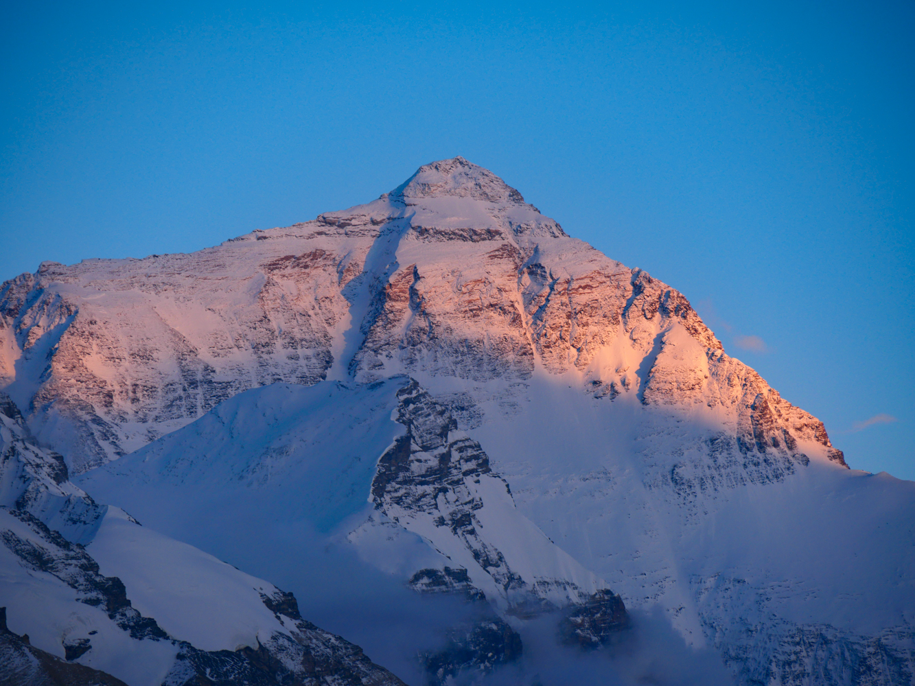 Coucher de soleil sur Everest depuis Rongbuk